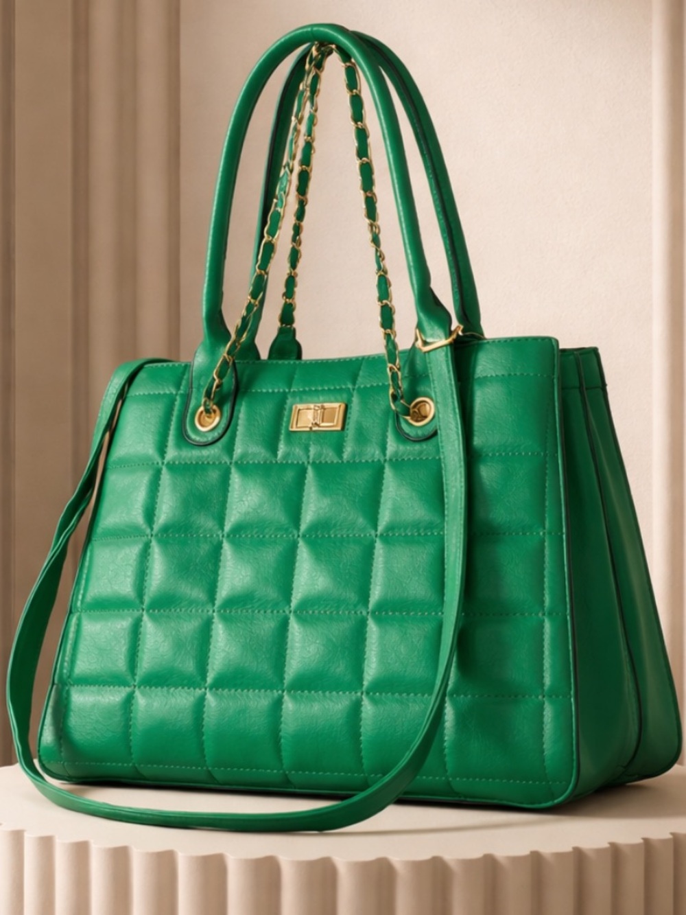NWOT, Gorgeous Leather Bag Made In Italy.